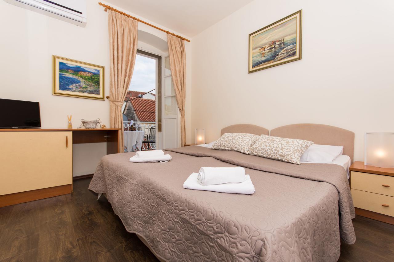 Rooms Villa Liza Трогір Екстер'єр фото