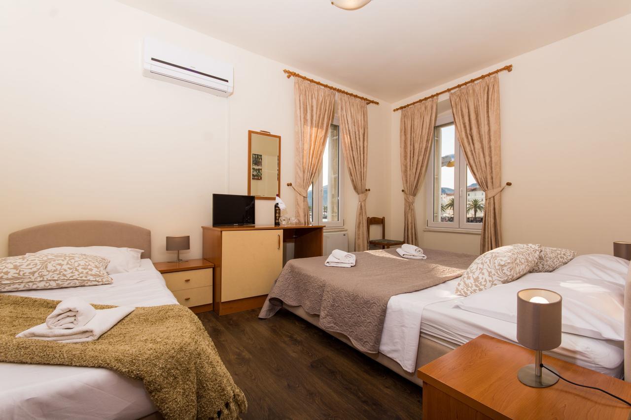 Rooms Villa Liza Трогір Екстер'єр фото